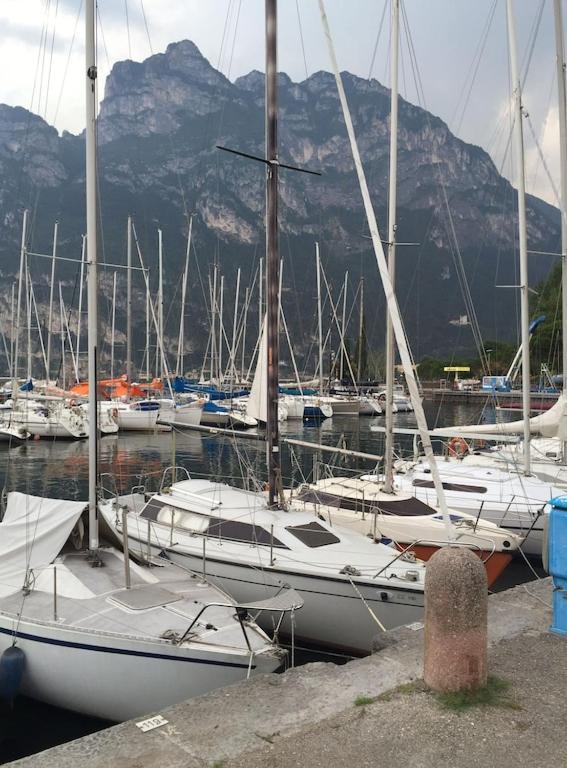 Casa Filippo Riva Large Lake & Mountain Apartment Apartment