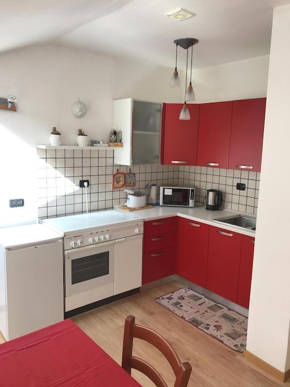 Casa Filippo Large 3 Apartment, Close To The Beach, Free Wifi Internet *