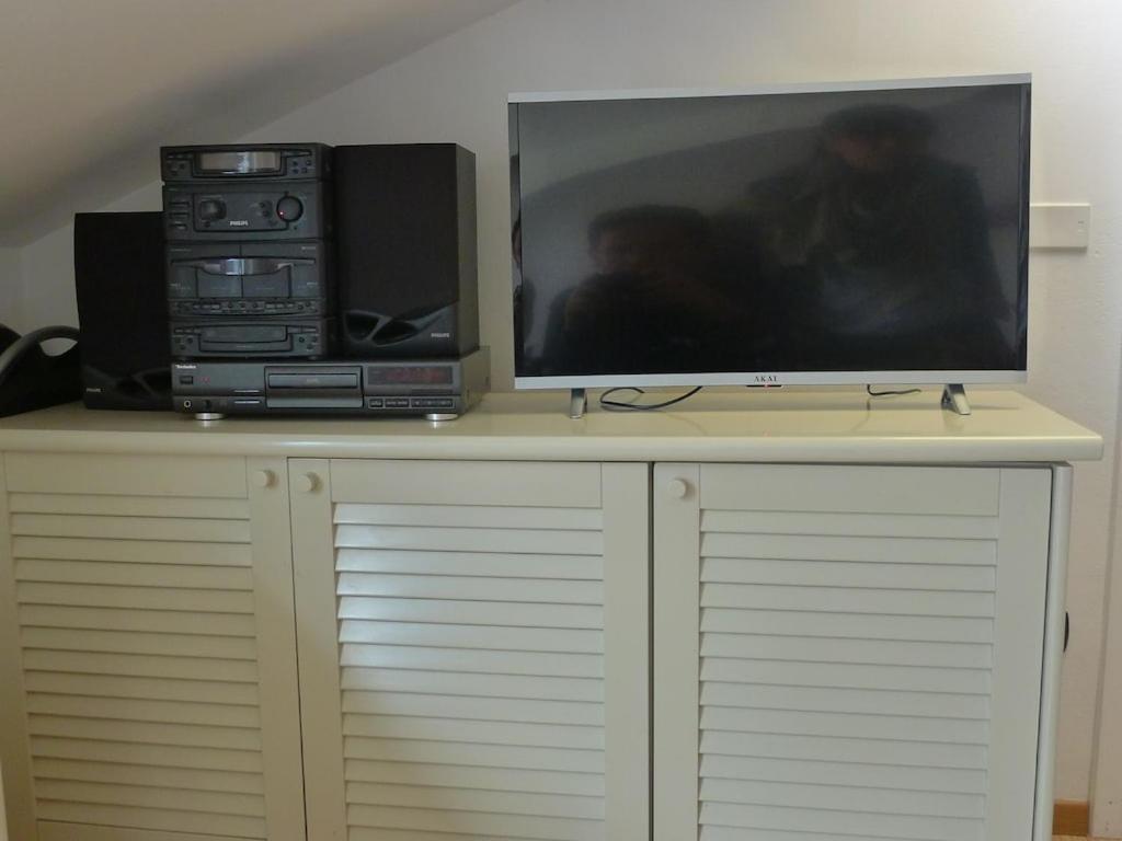 Casa Filippo Large 3 Apartment, Close To The Beach, Free Wifi Internet *